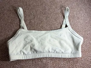 Aritzia Tna Bra Top Sz M Light Mint Green Active Outdoor Gym Casual Comfy thumbnail 1