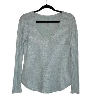 American Eagle Soft & Sexy Rib Top Light Green V-neck Long Sleeve thumbnail 1