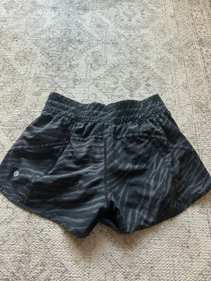 Lululemon Shorts thumbnail 2