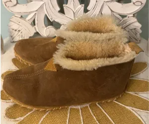 LL Bean Womens Wicked Good Slippers size 9 Classic Brown Shearling‎ Lined thumbnail 1