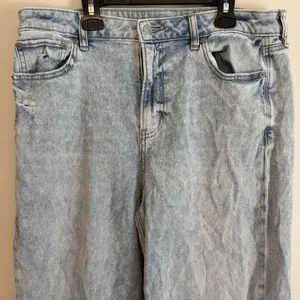 american Eagle wide leg light wash denim blue jeans 10 r Baggy Distress Skater thumbnail 2