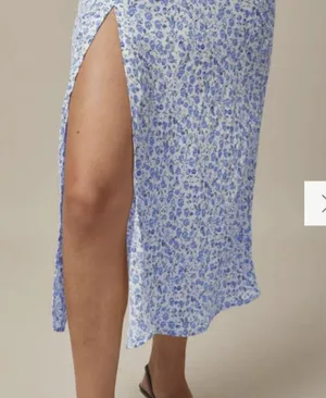 RIHOAS The Blue Round Neck Floral Slit Midi Dress 3 thumbnail 4