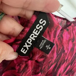Express feather Blouse top MEDIUM magenta pink 3/4 Sleeve Criss Cross back thumbnail 5