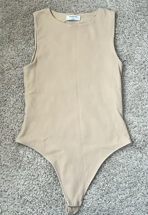 Aritzia Babaton Ribbed Bodysuit thumbnail 1