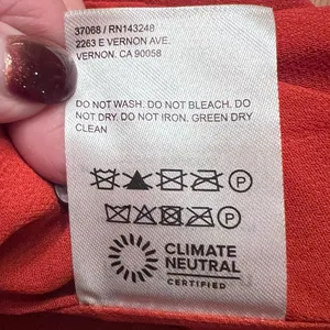 Reformation Addie Ruched Smocked Strapless Velvet Top in Blood Orange Size 4‎ thumbnail 12