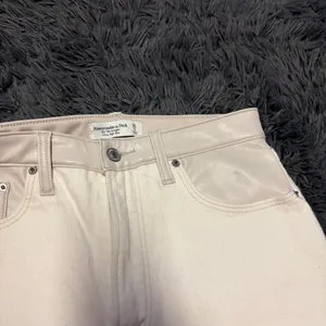 Abercrombie & Fitch faux leather top High Rise Cream 90s ultra highrise Jean 27 thumbnail 10