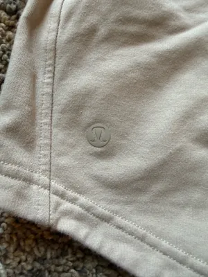 Lululemon Shorts thumbnail 4