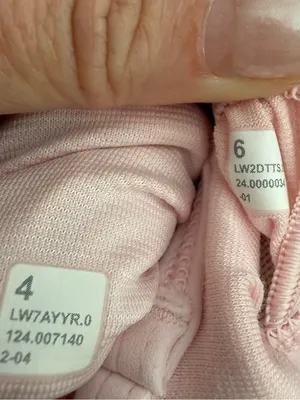 Lululemon Align Sweetheart Bra & Hotty Hot High-Rise Short 2.5" Pink Size 4/6 thumbnail 3