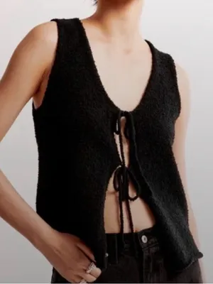 Abercrombie & Fitch Tie Knit Vest Womens Large thumbnail 1