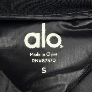 Alo Yoga Idol Bomber Workout Jacket‎ Black Down Filled Puffer Small EUC thumbnail 8