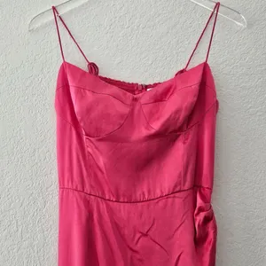 Reformation Silk Marguerite Midi Dress‎ in Pink Size 2 Formal thumbnail 4
