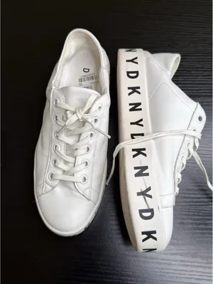 Size 8M DKNY Banson Lace - Platform White Color Women’s thumbnail 2