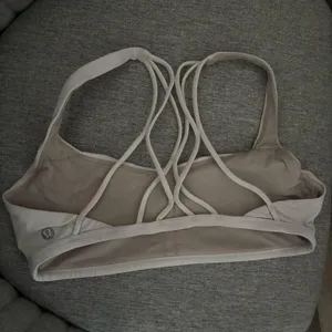 Lululemon Bra thumbnail 2