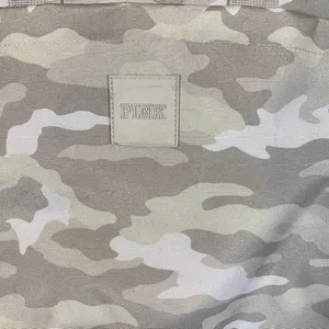 VS Pink Gray Camouflage Convertible Tote School Gym Backpack Women thumbnail 4