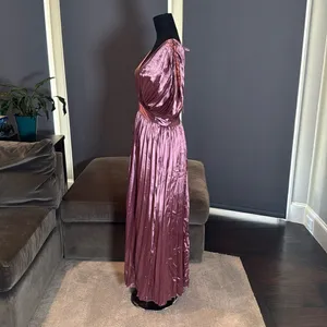 Women’s Lightweight Pleated Satin Midi Dress V-Neck Short Sleeve Size L thumbnail 3