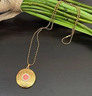 Vintage Unsigned Gold-tone Ball Chain Locket Pendant Necklace thumbnail 1
