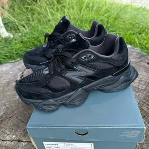 New Balance 9060 women sneakers shoes size 5.5 thumbnail 1