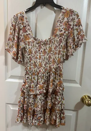 Dress thumbnail 1