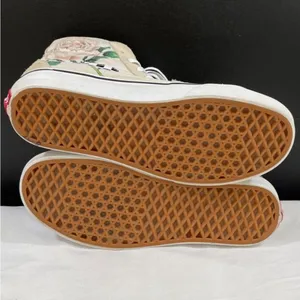 Van's Women's Beige Rose Design Shoes/Sneakers Size 9.5 SKU 5467 thumbnail 5