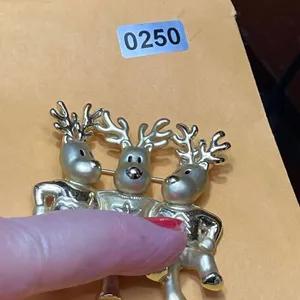 Vintage AJC three dancing deer gold tone brooch. thumbnail 7