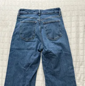 H&M Wide-Leg Jeans thumbnail 4