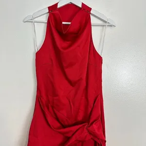 ELLIATT Endearment Maxi Dress in Scarlet Size Medium thumbnail 5