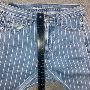 American Eagle Pinstripe Mom Jeans 4 29x27 Blue Retro High Waisted Tapered Leg thumbnail 14