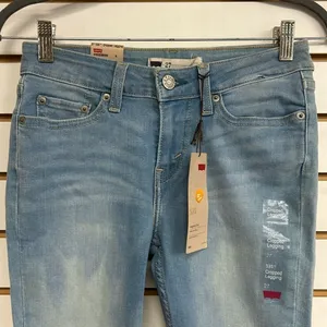 Levi's 535 Ultra Low Rise Legging Crop NWT Size 27 Light Wash Color Variation thumbnail 3