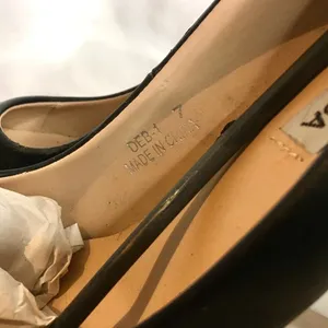 Classic Black Pumps Size 6 thumbnail 4