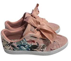 Puma Basket Heart Hyper Embroidery women's shoes size 7 thumbnail 1