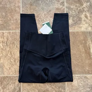 Halara UltraSculpt High Waisted Tummy Control Pocket Leggings Black XS 7/8 thumbnail 8