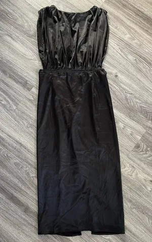 Lena Black Midi Dress thumbnail 1