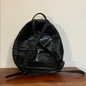 Tory Burch Croc Embossed Black Leather Mini Backpack Purse Gold Logo Casual Luxe thumbnail 7