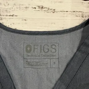 FIGS Casma 3 Pocket Women's V-Neck Scrub‎ Top Gray Small Short Sleeve Workwear thumbnail 2