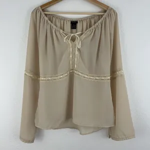 MILANO Vintage 90s Creme Beige Coquette Lace Wide Sleeve Semi Sheer Flowy Blouse thumbnail 1