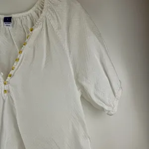 Old Navy White Blouse thumbnail 7