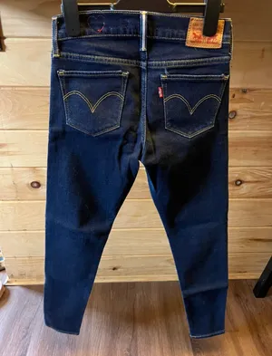 Levi's 711 Skinny Jeans thumbnail 2