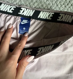 Nike Women’s Shorts thumbnail 2