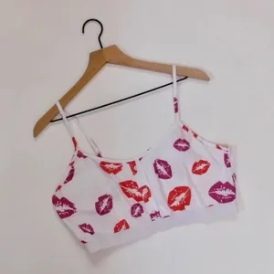 NEW!! HOT LIPS‎ Lipstick Kiss Cropped Loungewear Two Piece Set Top Shorts Large thumbnail 3