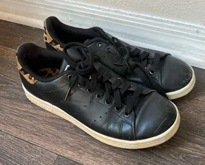 Stan Smith Shoe with leopard detail thumbnail 1