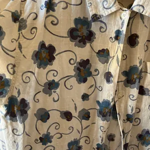 FINAL MARKDOWN HGNY Jeans Floral Linen Blend Top large thumbnail 7