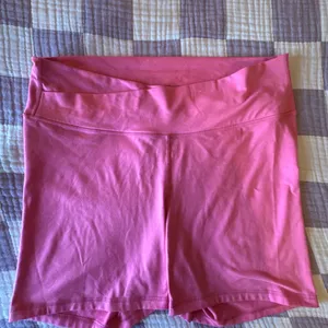 Old Navy Women's Bright Pink Bike Shorts thumbnail 2