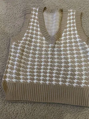Medium large size vest sweater woman thumbnail 1