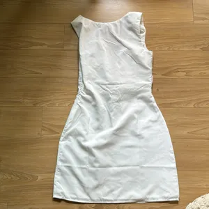 Beginning Boutique White Dress thumbnail 4