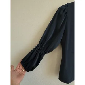 Anthropologie Maeve Blue‎ Ribbed Satin Tiered Balloon Sleeve Cropped Top Size S thumbnail 6