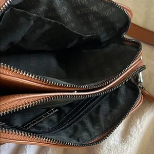 NWOT/ Never Used Steve Madden Tan Embossed Crossbody Bag thumbnail 12