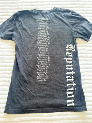 taylor swift reputation tour tee size small thumbnail 2