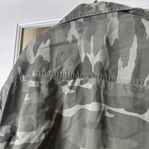 AMERICAN EAGLE Camo Camouflage Shirt Jacket Shacket Size Medium Green thumbnail 12