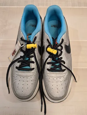 {7Y/W8.5} Nike Air Force 1 GS Sky Nike Metallic Silver Hyper Crimson Toggle thumbnail 1