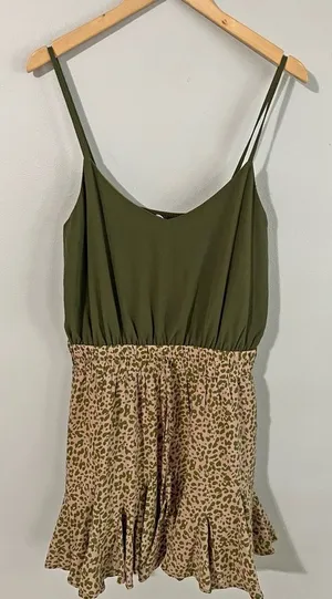 Olive Green Leopard Print Ruffle Hem Mini Dress Empire Waist Large thumbnail 1